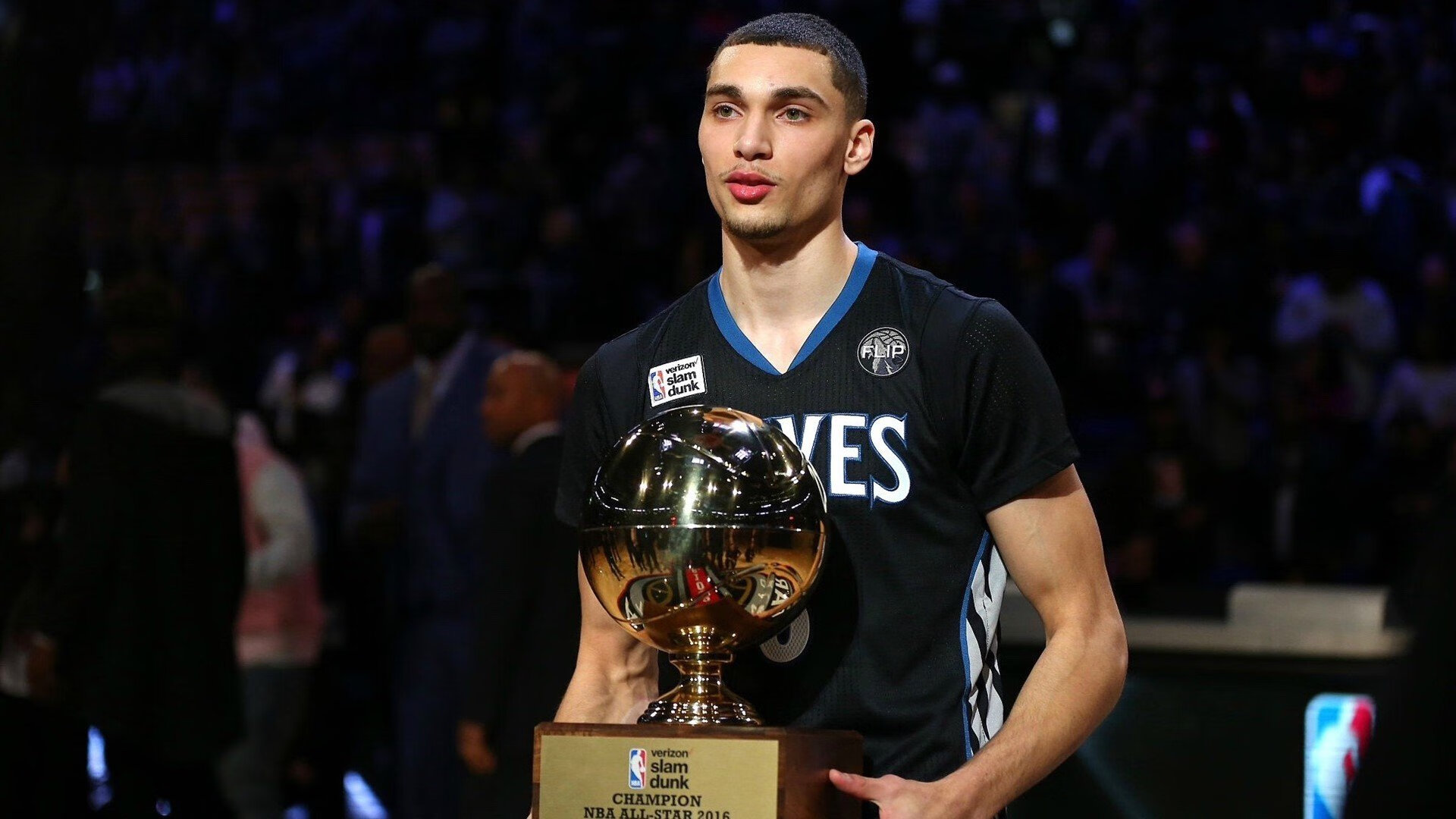 开云在线赛事平台-霍勒迪单骑破京防，马刺争冠战显唯一性